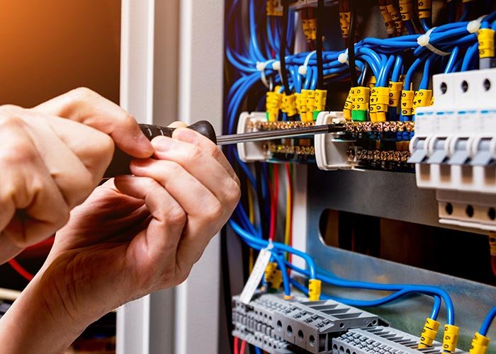 Installation électrique complète Île-de-France artisan RGE Martinez Rénovation